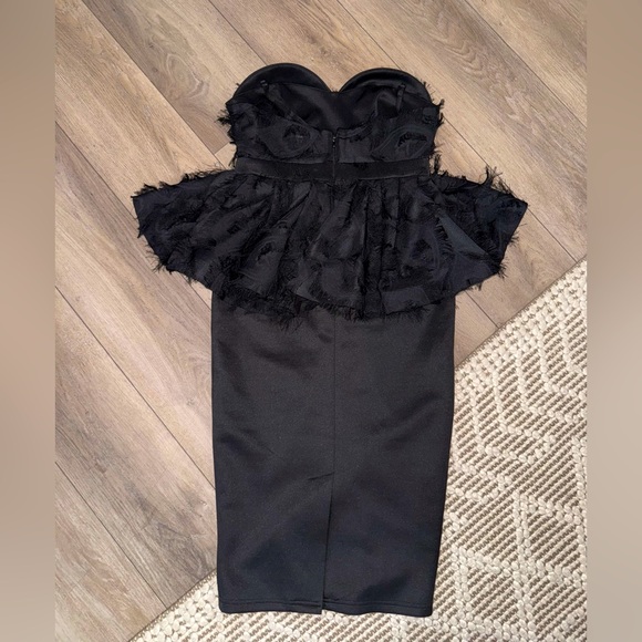 ASOS Gorgeous Black Textured Peplum Dress • Women’s Size 6 - Picture 4 of 6